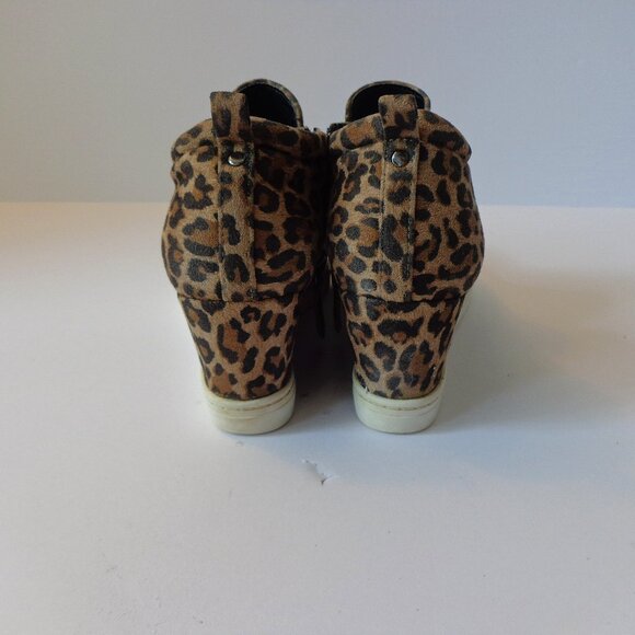 Susina Wedge Bootie Leopard Print Side Zip Womens Shoes Size 7M - Picture 3 of 9